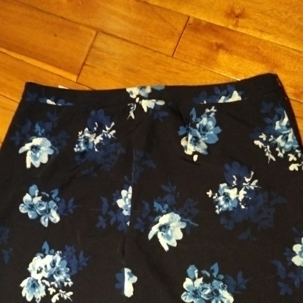 NEW Susan Graver Stretch Woven Ankle Pants - Picture 8 of 10